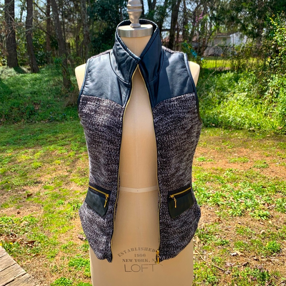 Zip-Up Tweed Tinsel Shimmer Vest with Pockets